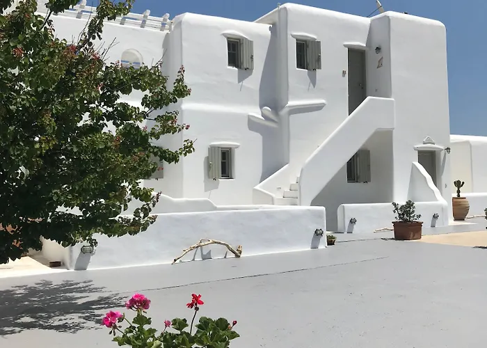 Yakinthos Panormos (Mykonos)