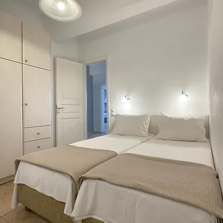 Yakinthos Residencia Apartahotel 4*