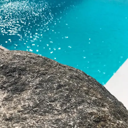 Apart-hotel Yakinthos 4*