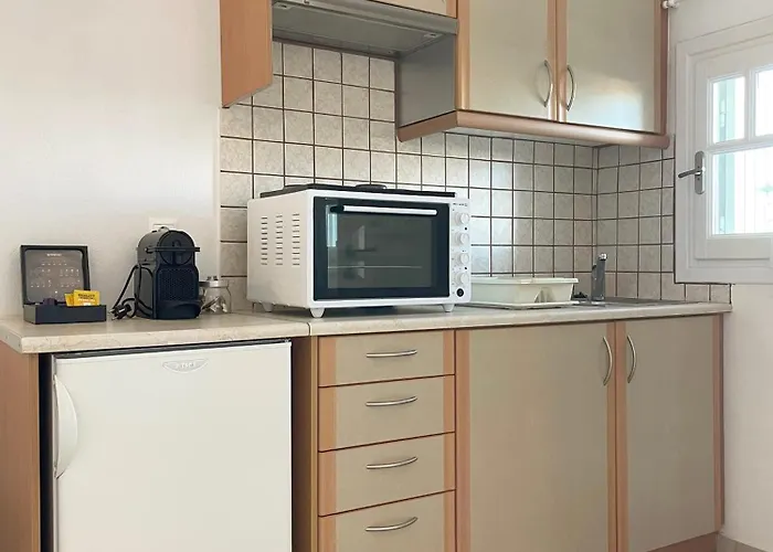 Lägenhetshotell Yakinthos 4*