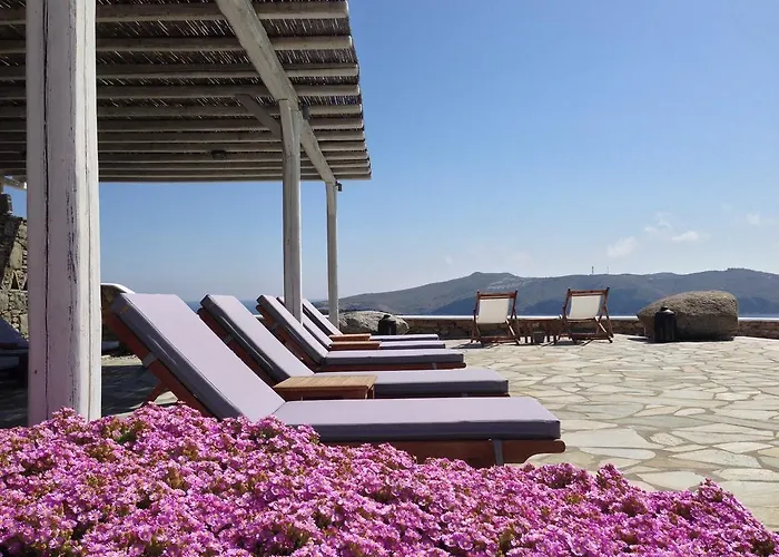 Lägenhetshotell Yakinthos 4*