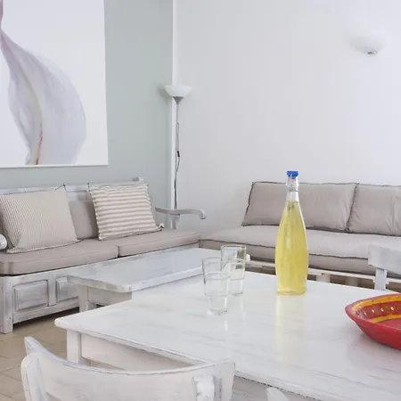 アパートホテル Yakinthos 4*