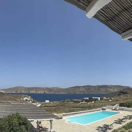 アパートホテル Yakinthos