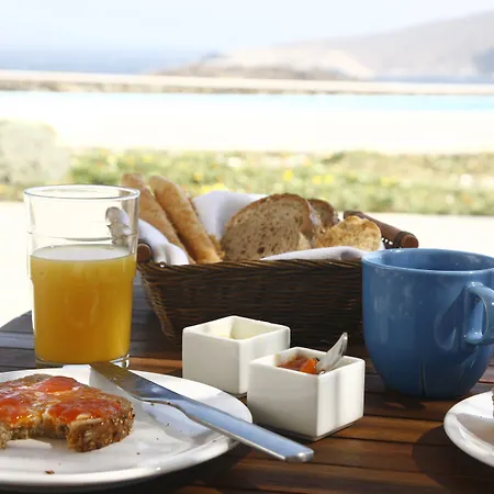 アパートホテル Yakinthos Panormos (Mykonos)