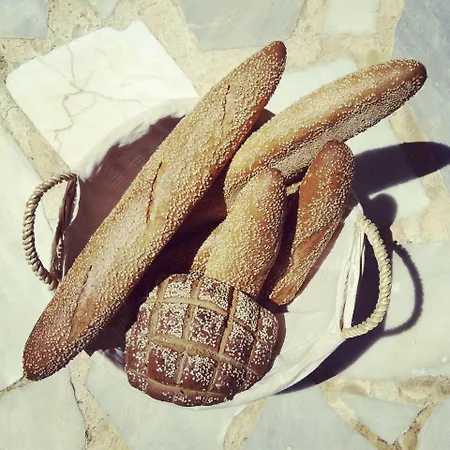 Aparthotel Yakinthos