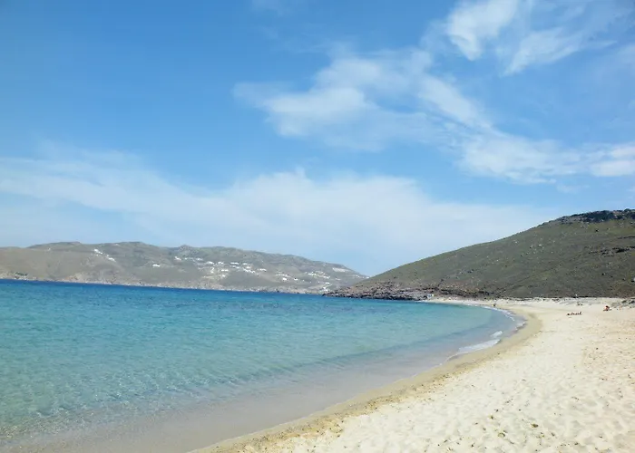 Yakinthos Panormos (Mykonos)