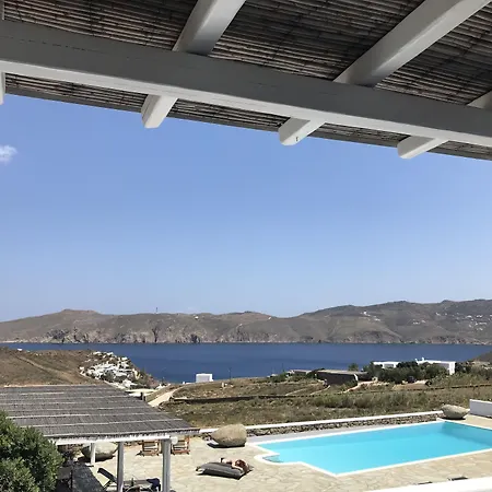 Aparthotel Yakinthos